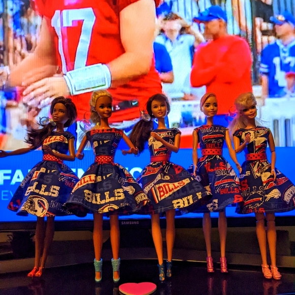 Buffalo Bills Barbie! 🦬 - Picture 1 of 3